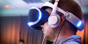 playstations-virtual-reality-device-looks-incredible-png
